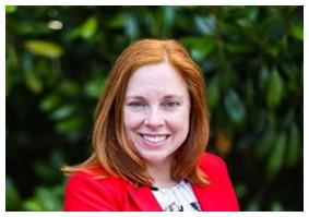 Headshot Laura Street